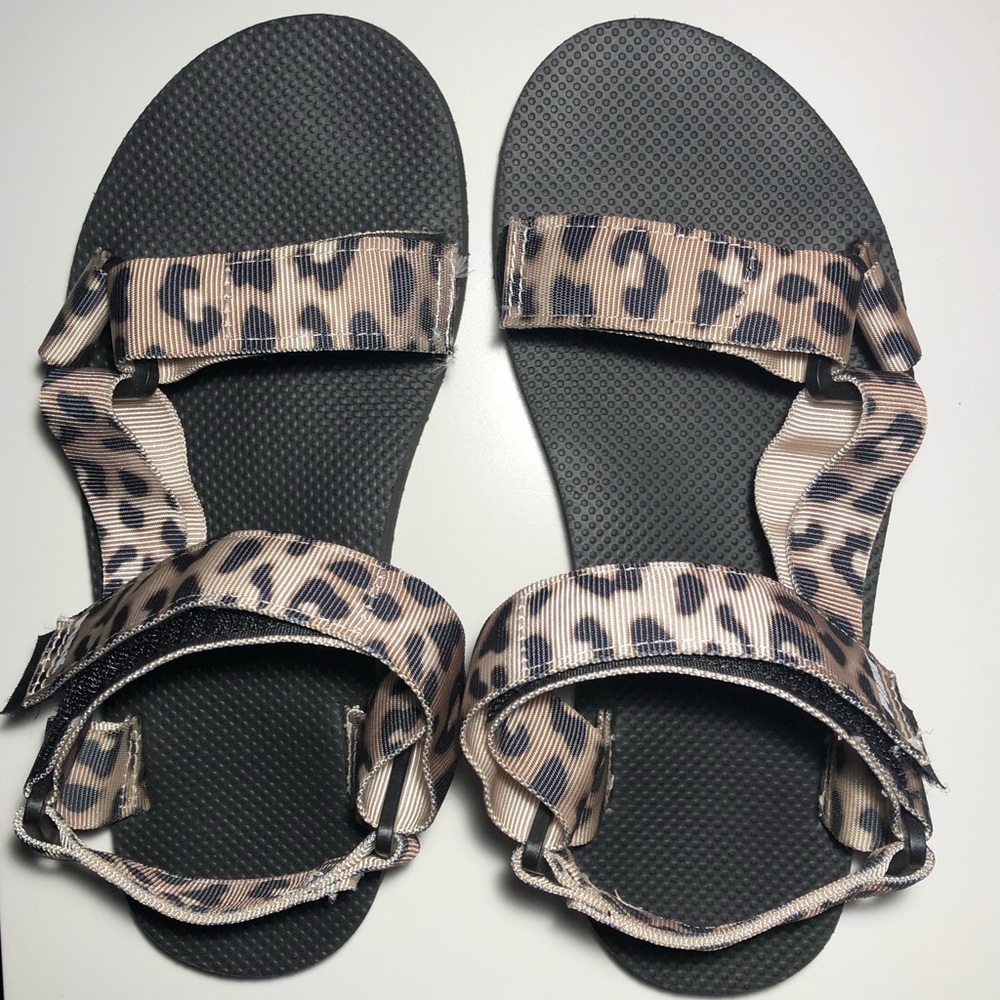 Victoria’s Secret Pink Fishermen Sandals - Cheetah